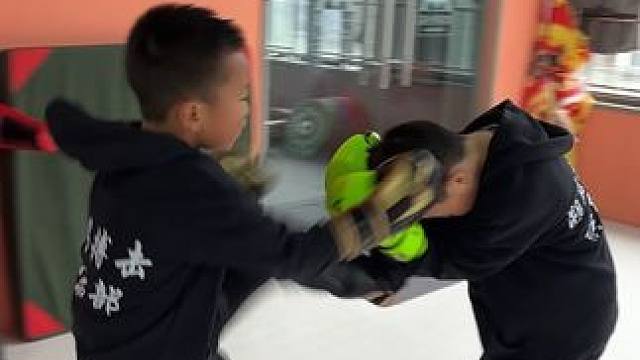 练拳啦练拳啦#自由搏击 #少儿搏击散打