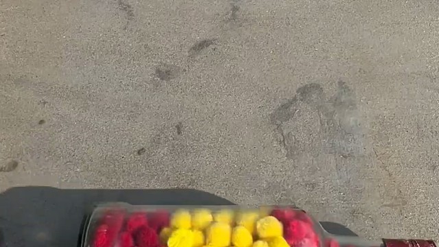 楼梯滚瓶子爆破解压时刻