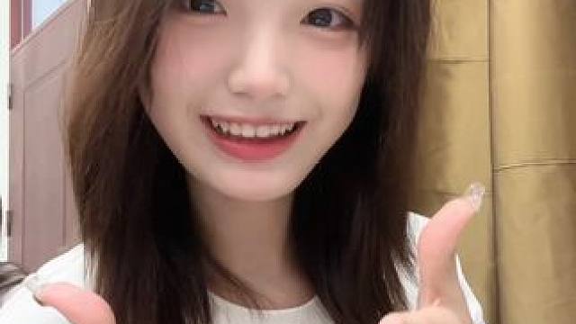 开学第一天有没有迟到⏰！ #甜妹统治世界 #甜妹#女大学生 #手势舞 #好想你手势舞