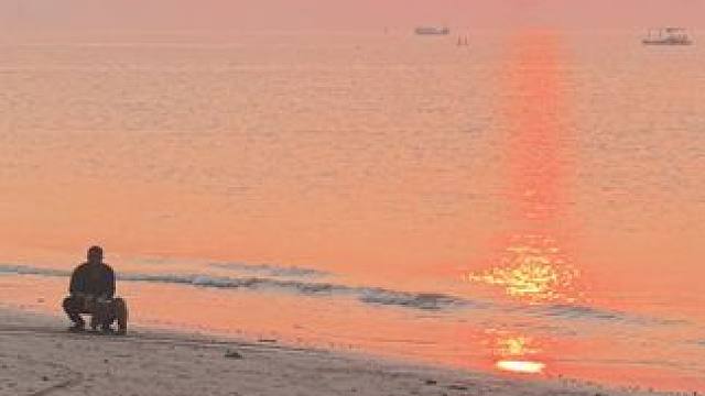 别听世俗的耳语 去看自己喜欢的风景