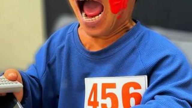 ToRung搞笑 这口红涂有点多
#搞笑#解压#看一遍笑一遍