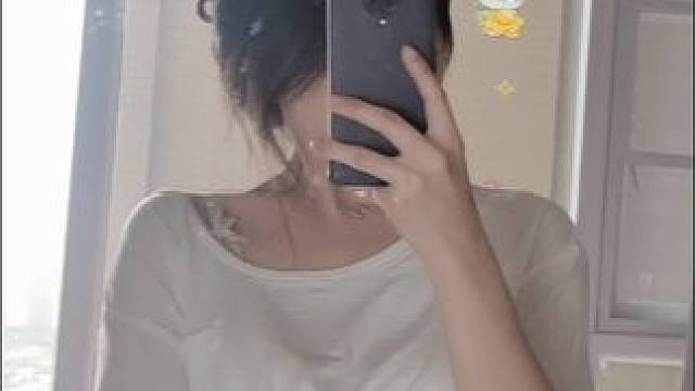 #内容启发搜索 爱情就像PG 你越信他 他就越骗你#对镜拍 #露腰