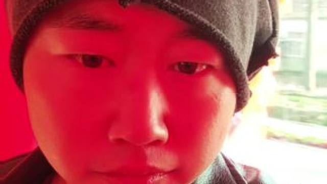 在婚礼现场我红温了，办婚礼不要用这种红色棚子啊#婚礼 #婚礼现场 #拍摄花絮 #红棚子