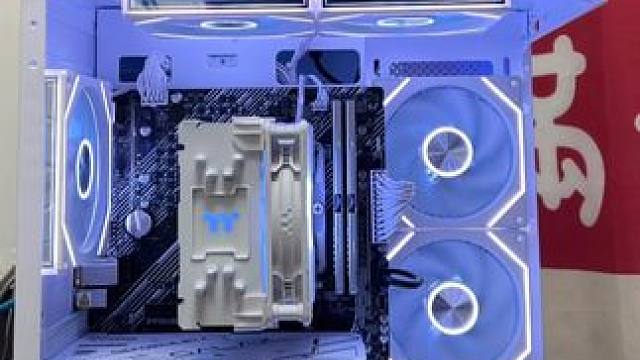 5700X3D➕4060预算五千黑白MINI游戏海景房 #diy电脑 上海买电脑，DIY电脑，实体店