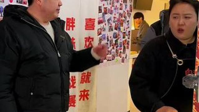 重庆本地知名美食博主五小区彭于晏也来挑战啦，难怪胖妹觉得眼熟！#重庆小面 #这一碗好过瘾 #妈呀太香