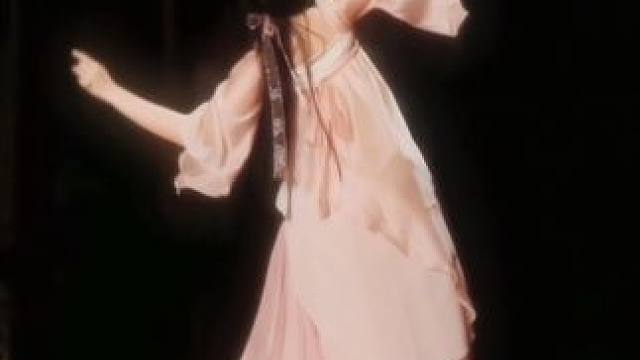 遇见你的眉眼 如清风明月