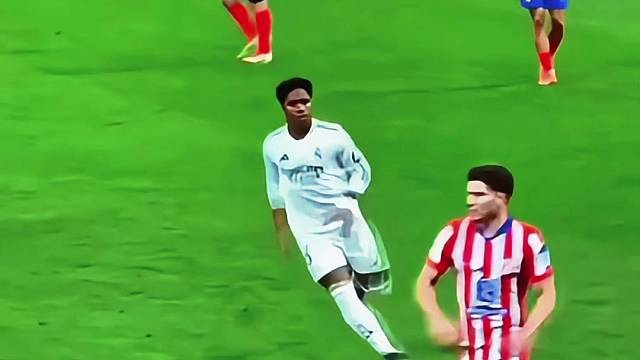 恩德里克“狗皮膏药”式贴防小蜘蛛，不敢怠慢