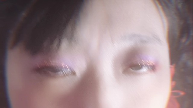 闪耀
摇滚女王，OK