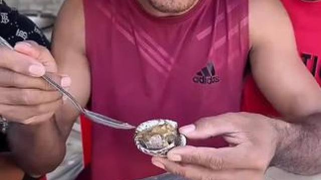 哈哈矮子不得吃 #哈哈哈哈哈哈我要笑死了 #看一遍笑一遍 #我在乡村做美食 #抖