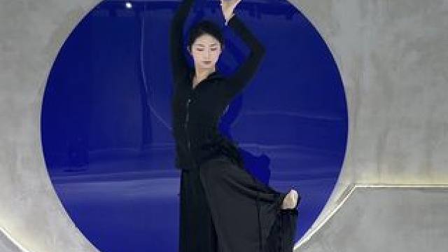 最近被这个嗵嗵洗脑啦 #嗵嗵神性舞蹈挑战 #向全世界展示中国舞 #舞蹈 #氛围感 #浅跳一下 编舞：