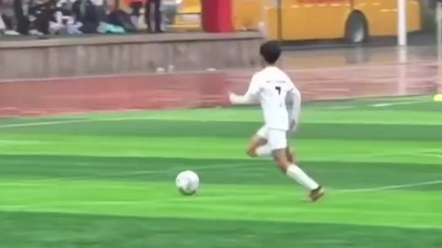 足球的魅力这一刻具象化了