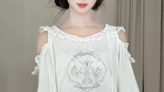 百度一下卡卡就知道在哪播了哦