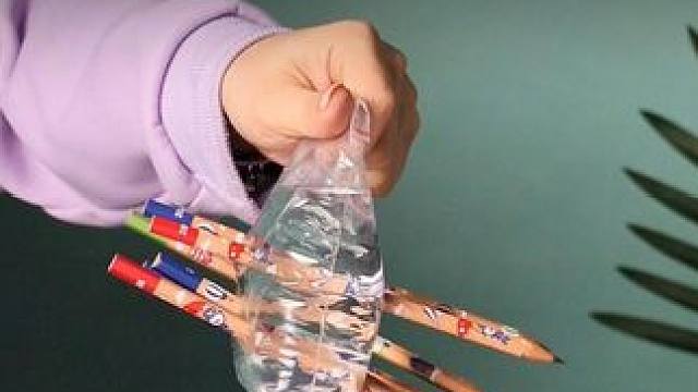 科学的力量有多强大？让孩子从小走进科学，体验科学，不仅增加物理化知识，还能提升科学思维，锻炼动手动脑