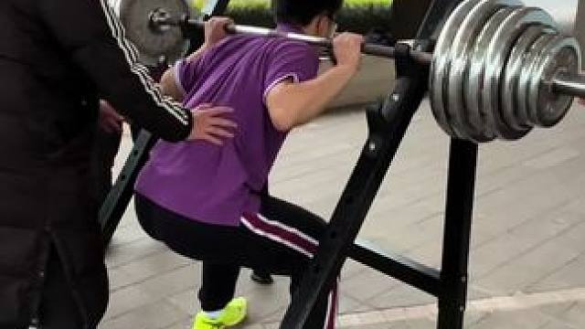 #排球 我滴哥 今天挑战380#日常训练 #一起运动