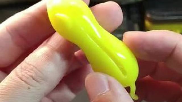 黑鱼都喜欢吃老鼠，水老鼠加上小抽之字狗的逃窜泳姿，亮水区也能轻松打黑，对只跟不咬的黑鱼有奇效。#路亚