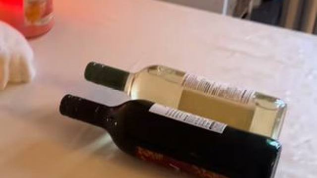 喝完的酒瓶不要扔掉，还能当小台灯~ #玩个很新的东西