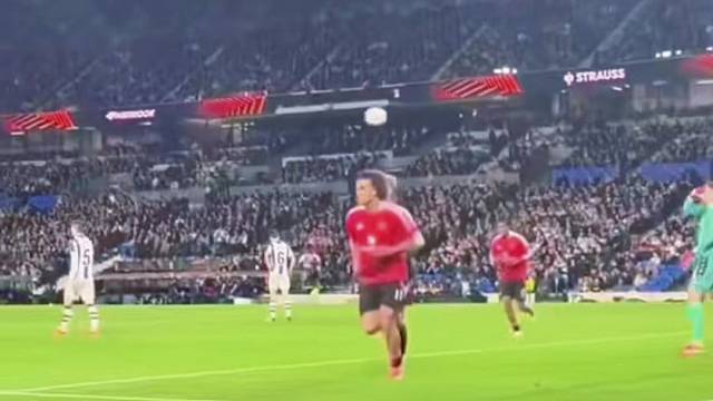 近距离欣赏下齐尔克泽的庆祝，曼联最终和对手握手言和