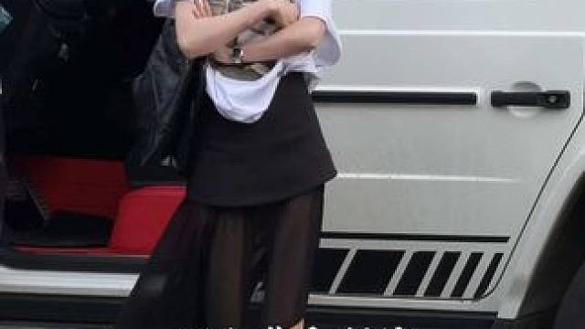 “所有女生请记住：强者不会纠缠 •独立优秀才是女人最好的底牌。”