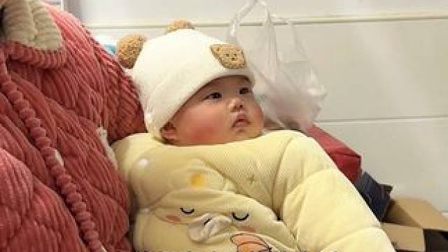 一个多月没有见老婆和宝宝了，今天终于踏上了回乡接她们的路，见到老婆和宝宝的那一刻，心里别提有多幸福啦