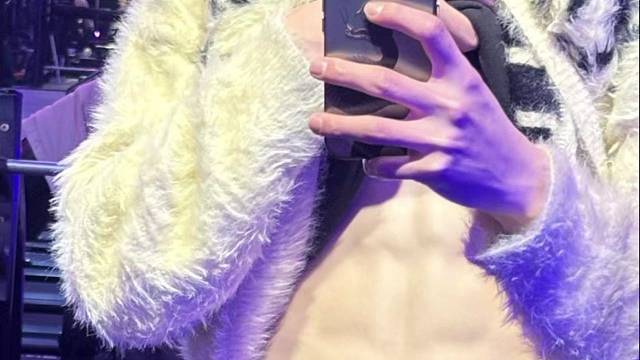 真没姐姐喜欢我的腹肌嘛