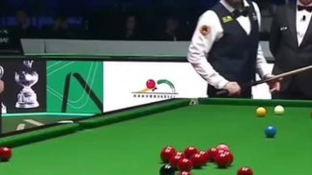 瓦菲咋想的？请问
#斯诺克 #神操作 #台球 #这台球一打一个不吱声 #是时候展现真正的技术了 
更