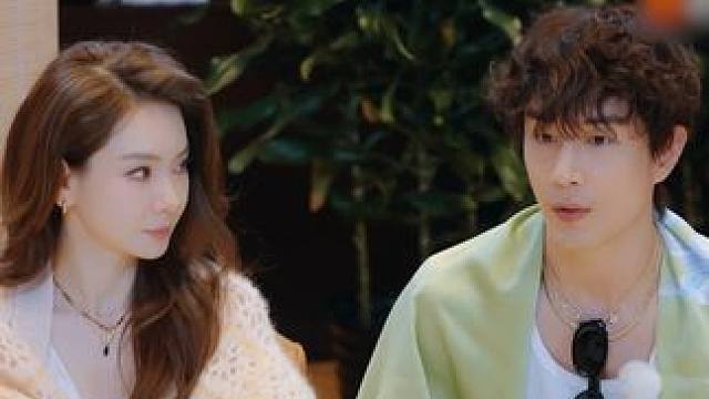 #戚薇李承铉每天都会聊天 分享欲是表达爱意最好的方式！#妻子的浪漫旅行  #戚薇  #李承铉 #分享