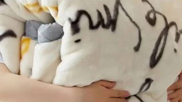 拉舍尔毛毯冬季加厚保暖防寒盖毯单人学生宿舍毯子办公室午睡毛毯
 
 #毛毯 #面料柔软舒适 #好物推