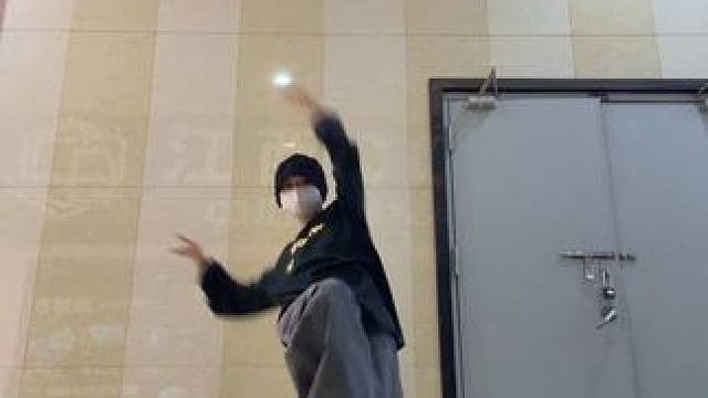 被这几步丝滑住了 #inmyfeelings #hiphop基础