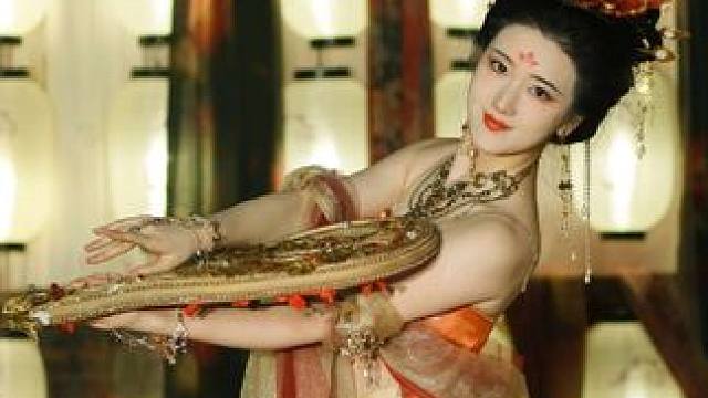 少东家不语，只一味在樊楼听曲 #异域风情 #唐风 #燕云十六声 #西域风情 #敦煌飞天