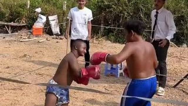 矮子比赛 #打拳#东南亚矮子#我的乡村生活 #哈哈哈哈哈哈我要笑死了