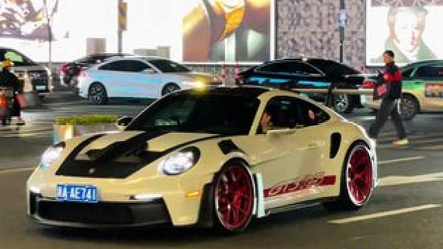 这就是燃油车的魅力，大尾翼保时捷911gt3rs#保时捷911gt3rs #gt3rs #燃油车的魅
