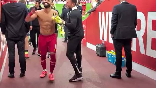 又是一场胜利又是一张张笑脸