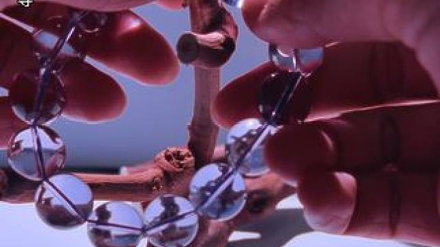 《水晶寄生》 近期一神秘物种正在被创造…寄生！！#天然水晶 #玻利维亚紫水晶 #晶遇水晶