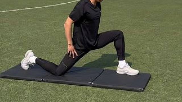 沉浸式感受一下热身全套动作，赛前和平时热身都可以用，学到就是赚到！#体育生 #田径 #热身#体考 #