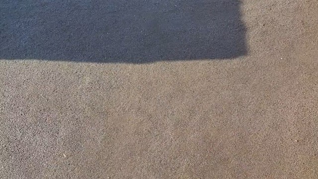 楼梯滚瓶子爆破解压时刻