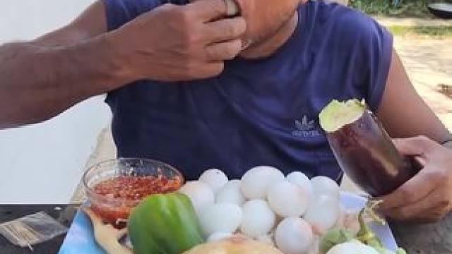 东南亚大叔美食分享 #舌尖上的美食 #这个世界会好的 #哈哈哈哈哈哈我要笑死了 #内容过于真实 #美