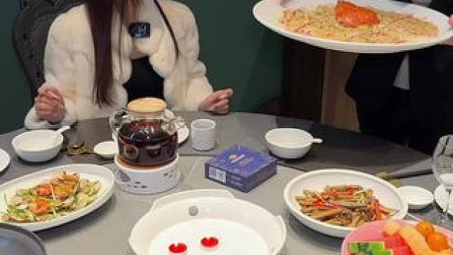 398在都市都市阳光海鲜城吃到了这一桌松叶蟹套餐#南昌美食 #海鲜大餐 #春日好食光 #松叶蟹 #地