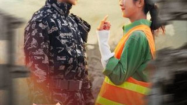 #微剧吧 #原来你也喜欢我学生时代暗恋的男神却被心机姐姐抢先一步，多年后再次相逢，俩人最终如愿以偿.