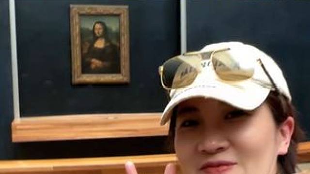 让我们像蒙娜丽莎一样，笑着一起减减减！快乐的迎接美丽的夏天！#蒙娜丽莎 #巴黎时装周