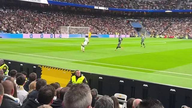 场边视角欣赏下威尼小七的进球，踩单车太秀了