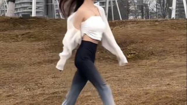 你们要的裤子板来啦#李承羲进行曲 #走路带风