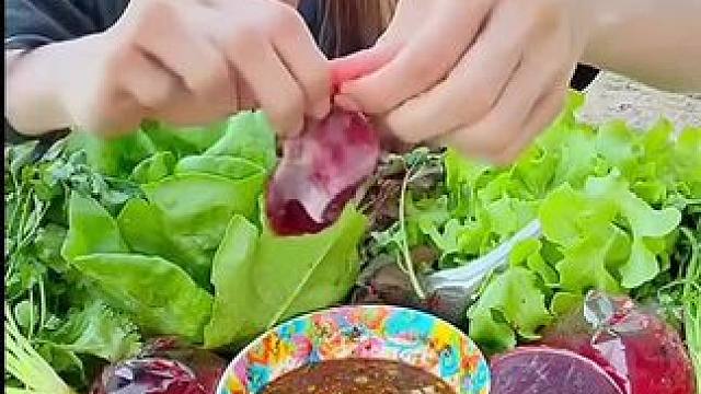 泰国牛肉生 #东南亚美食 #农村美食记录生活 #我的农村生活 #舌尖上的美食 #我的乡野山居生活