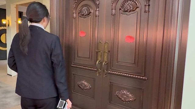 像你一样的入户门大师一定很厉害#中宝天一铜门#别墅门 #铜门 #偏轴门