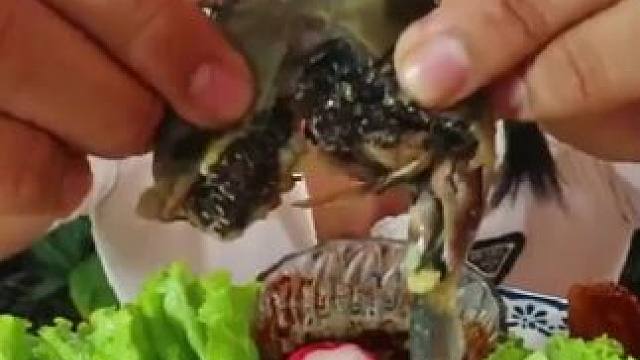 泰国大漂亮吃林蛙 #泰国美食 #泰国林蛙 #这才是名副其实的吃货 #东南亚美食 #妈呀太香了吧