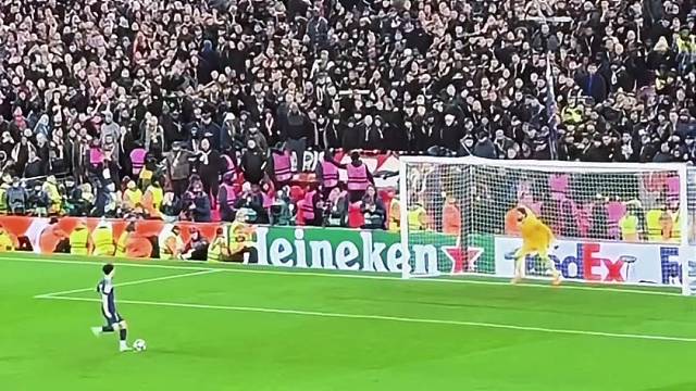 大巴黎和利物浦点球大战全记录，红军就萨拉赫在线