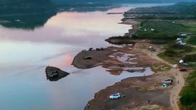 逃离KPI的24小时，东江治愈了我的‘班味儿，我们在东江边，贩卖限定的春日黄昏！#露营 #钓鱼 #自