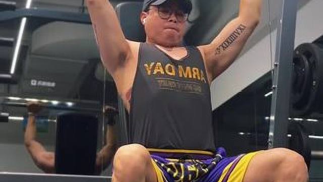 干就完了#健身日常 #毫无训练痕迹 #自然健身 #坚持的意义 #生活是一种态度