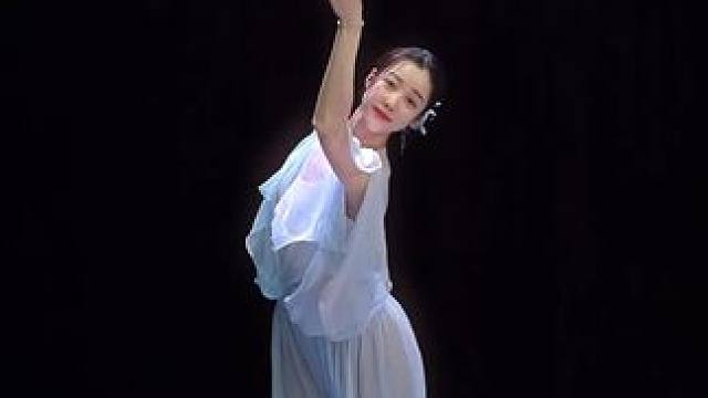 我当然知道那不是我的月亮 那我的月亮在哪？ 原创