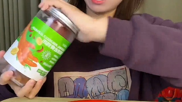 爪味全酸辣无骨鸡爪，嘎嘎好吃