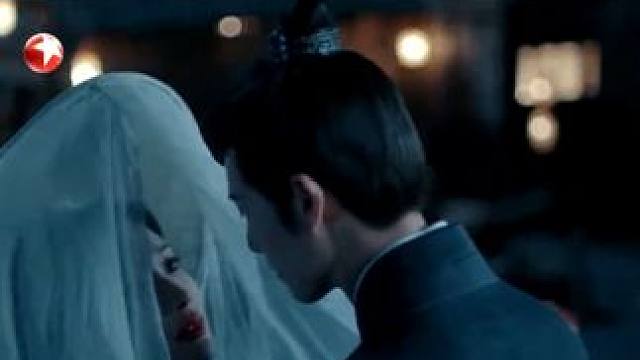 昭昭墨墨“面纱吻”来了!世子学的真的很快一点就通，底下的士兵有点在演我了!#孟子义  #李昀锐  #